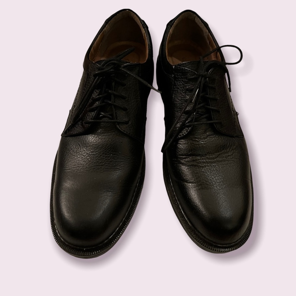 G. H. Bass & Co mens dress shoes